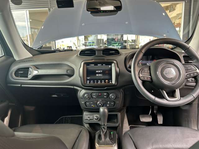 ジープ レネゲード リミテッド R4年 (東北) 99