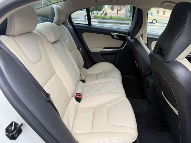 ボルボ Ｓ６０ ＤＲＩＶＥ H23年 (東海) 99