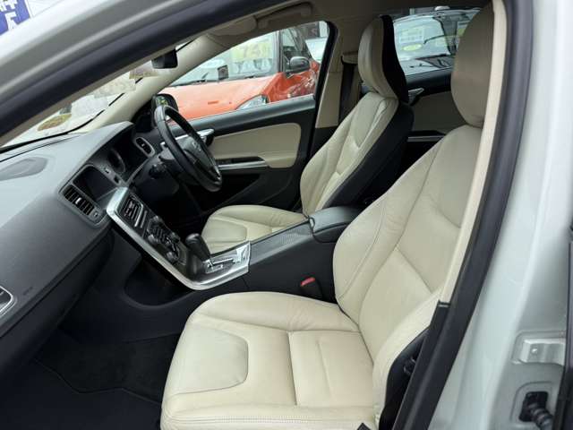 ボルボ Ｓ６０ ＤＲＩＶＥ H23年 (東海) 99