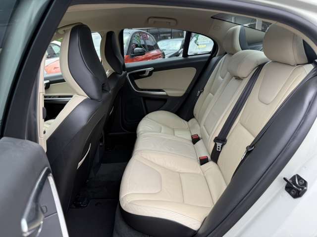 ボルボ Ｓ６０ ＤＲＩＶＥ H23年 (東海) 99