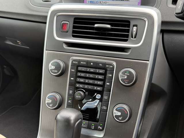 ボルボ Ｓ６０ ＤＲＩＶＥ H23年 (東海) 99