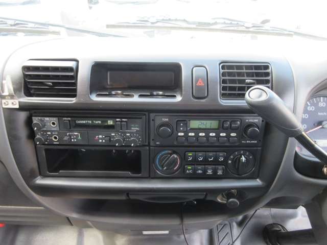 マツダ ボンゴバン １．８ ＤＸ 低床 H19年 (東海) 99