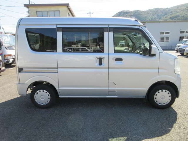 三菱 ミニキャブバン ６６０ ブラボー ターボ ハイルーフ ４ＷＤ H27年 (東海) 99