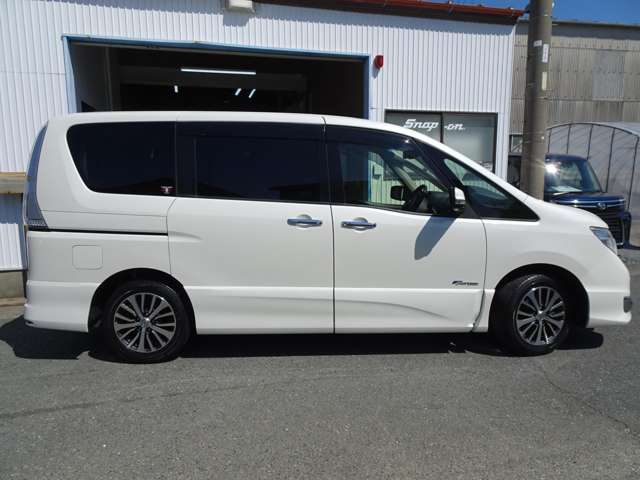 日産 セレナ ２．０ ハイウェイスター Ｖセレクション＋ＳＡＦＥＴＹ Ｓ－ＨＹＢＲＩＤ H27年 (東海) 99