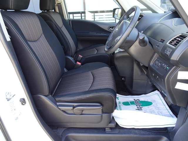 日産 セレナ ２．０ ハイウェイスター Ｖセレクション＋ＳＡＦＥＴＹ Ｓ－ＨＹＢＲＩＤ H27年 (東海) 99