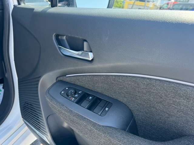 日産 ノートオーラ １．２ Ｇ R4年 (東海) 99