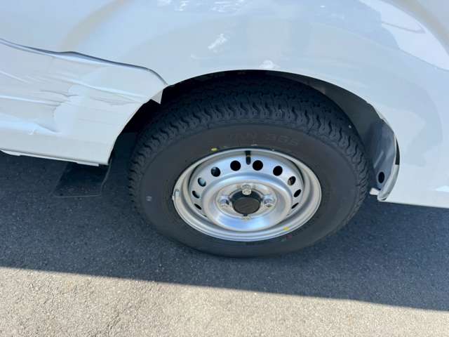 スズキ キャリイトラック ６６０ 垂直式ゲートリフター ３方開 ４ＷＤ R8年 (東海) 99