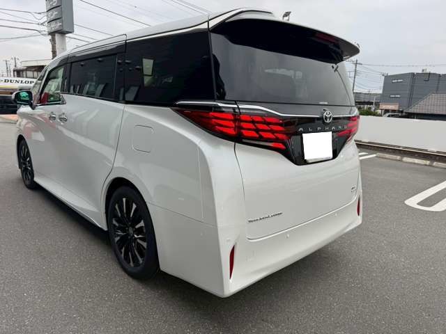 トヨタ アルファード　ハイブリッド ハイブリッド ２．５ スペーシャス ラウンジ Ｅ－ＦＯＵＲ ４ＷＤ R7年 (東海) 99