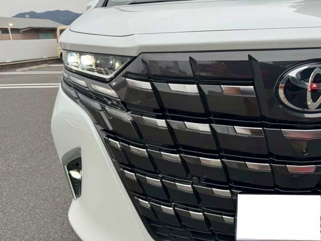 トヨタ アルファード　ハイブリッド ハイブリッド ２．５ スペーシャス ラウンジ Ｅ－ＦＯＵＲ ４ＷＤ R7年 (東海) 99