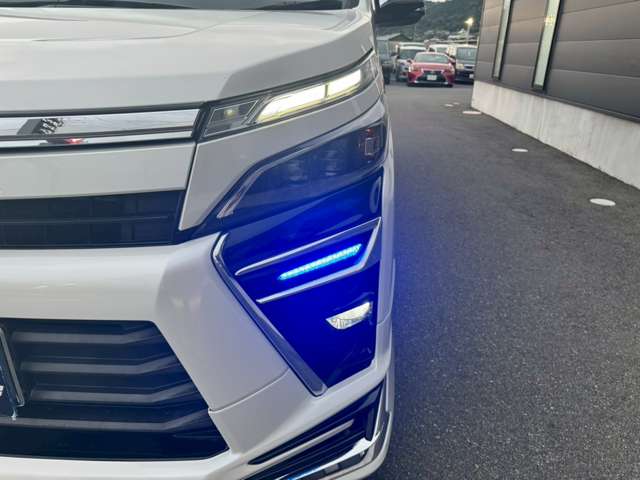 トヨタ ヴォクシー ２．０ ＺＳ 煌 H29年 (東海) 99