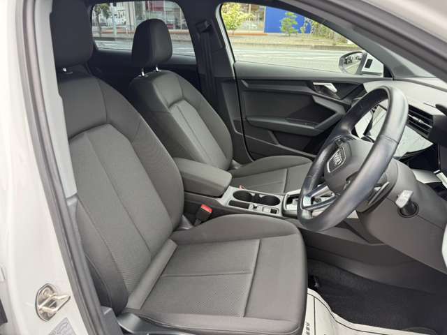 アウディ Ａ３　スポーツバック ３０　ＴＦＳＩ R3年 (東海) 99
