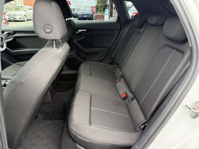 アウディ Ａ３　スポーツバック ３０　ＴＦＳＩ R3年 (東海) 99