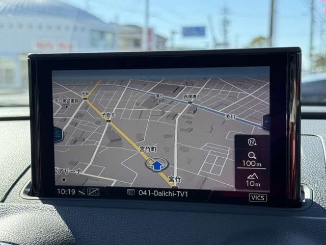 アウディ Ａ３　スポーツバック ３０　ＴＦＳＩ　スポーツ R1年 (東海) 99