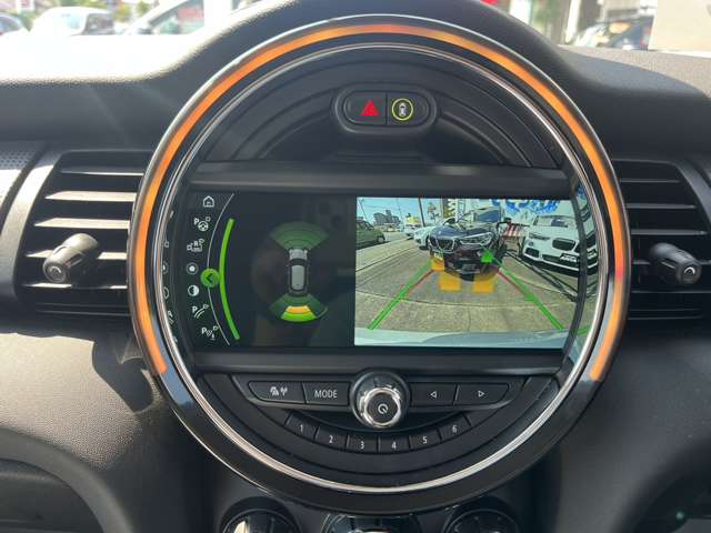ミニ ミニ クーパー ５ドア ＤＣＴ R1年 (東海) 99