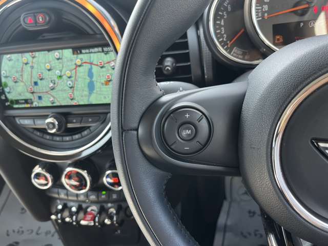 ミニ ミニ クーパー ５ドア ＤＣＴ R1年 (東海) 99