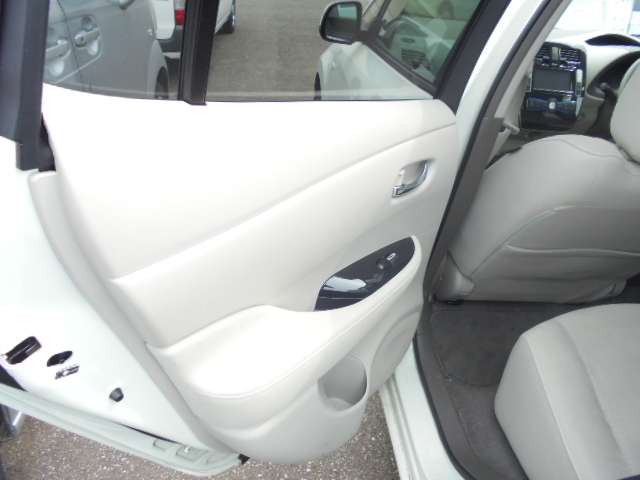 日産 リーフ Ｘ H23年 (甲信越・北陸) 99
