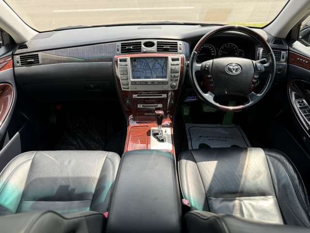 トヨタ クラウンマジェスタ ４．３ Ｃタイプ Ｉ－ＦＯＵＲ Ｆパッケージ・６０ＴＨスペシャルエディション ４ＷＤ H19年 (北海道) 99