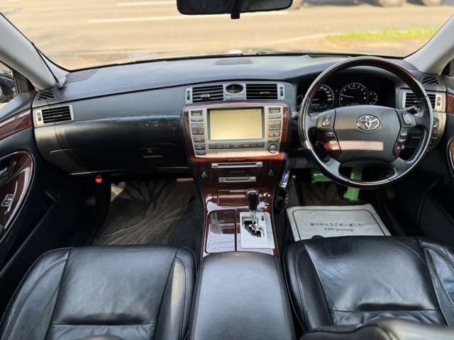 トヨタ クラウンマジェスタ ４．３ Ｃタイプ Ｉ－ＦＯＵＲ Ｆパッケージ・６０ＴＨスペシャルエディション ４ＷＤ H18年 (北海道) 99