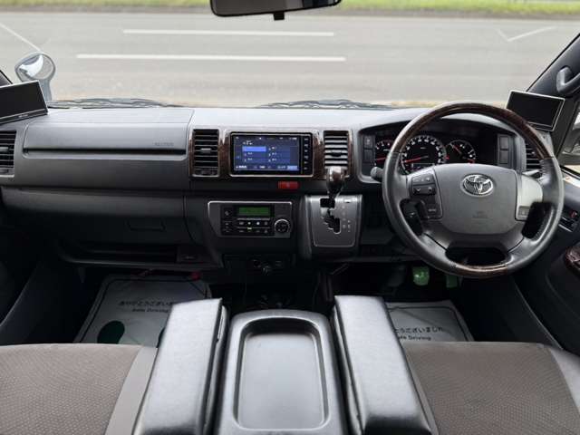 トヨタ ハイエースバン ２．８ スーパーＧＬ ５０ＴＨ アニバーサリー リミテッド ロングボディ ディーゼルターボ ４ＷＤ R1年 (北海道) 99