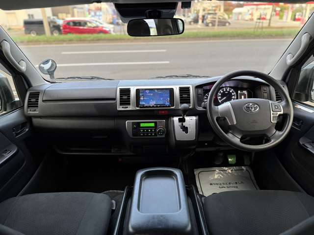 トヨタ ハイエースバン ２．８ スーパーＧＬ ロング ディーゼルターボ ４ＷＤ R2年 (北海道) 99
