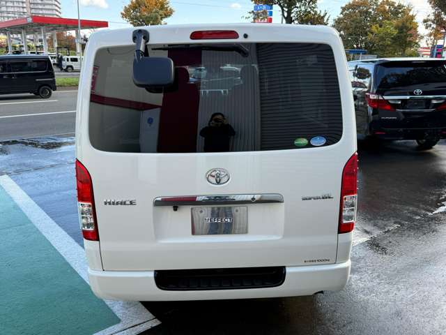 トヨタ ハイエースバン ２．８ スーパーＧＬ ロング ディーゼルターボ ４ＷＤ R2年 (北海道) 99