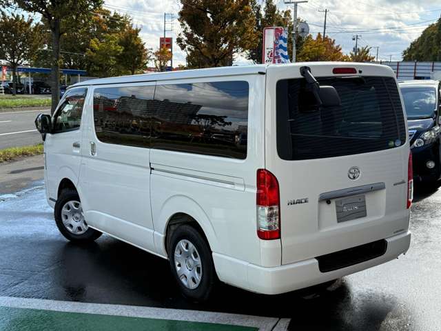 トヨタ ハイエースバン ２．８ スーパーＧＬ ロング ディーゼルターボ ４ＷＤ R2年 (北海道) 99