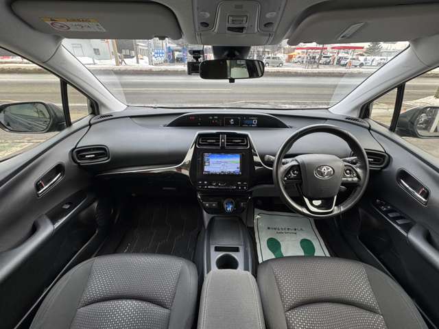 トヨタ プリウス １．８ Ｓ Ｅ－ＦＯＵＲ ４ＷＤ R2年 (北海道) 99