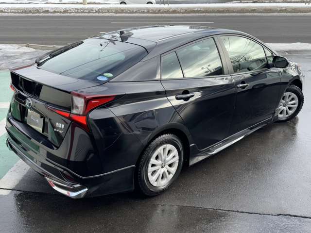 トヨタ プリウス １．８ Ｓ Ｅ－ＦＯＵＲ ４ＷＤ R2年 (北海道) 99