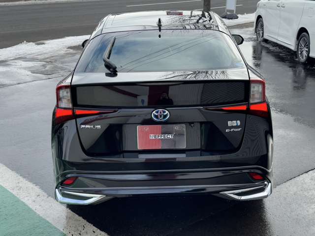 トヨタ プリウス １．８ Ｓ Ｅ－ＦＯＵＲ ４ＷＤ R2年 (北海道) 99