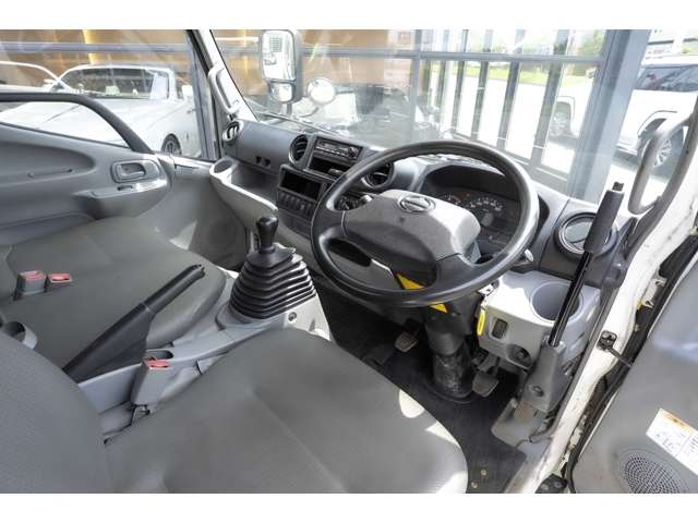 日野自動車 デュトロ ４．０ フルジャストロー ディーゼルターボ ４ＷＤ H27年 (北海道) 99