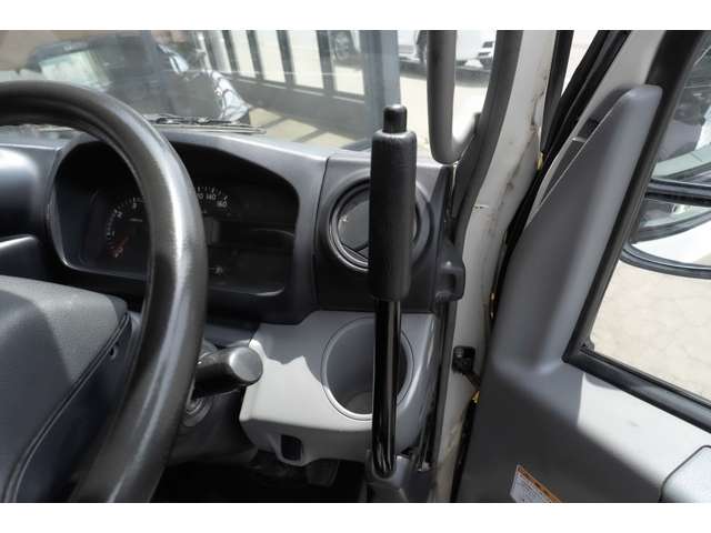 日野自動車 デュトロ ４．０ フルジャストロー ディーゼルターボ ４ＷＤ H27年 (北海道) 99
