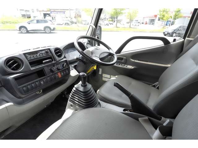 日野自動車 デュトロ ４．０ フルジャストロー ディーゼルターボ ４ＷＤ H27年 (北海道) 99