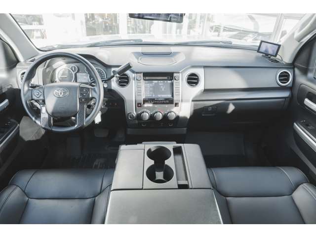 米国トヨタ タンドラ ダブルキャブ ＳＲ５ ５．７ Ｖ８ ４ＷＤ H26年 (北海道) 99