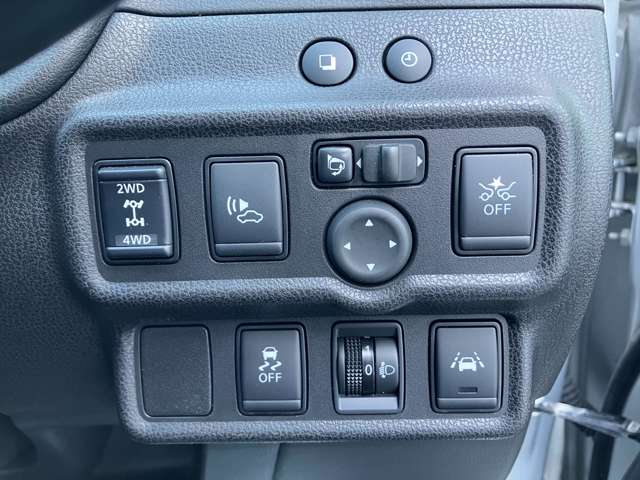 日産 ノート １．２ Ｅ－ＰＯＷＥＲ Ｂ ＦＯＵＲ ４ＷＤ R3年 (北海道) 99