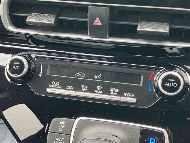 トヨタ アクア １．５ Ｘ Ｅ－ＦＯＵＲ ４ＷＤ R5年 (北海道) 99