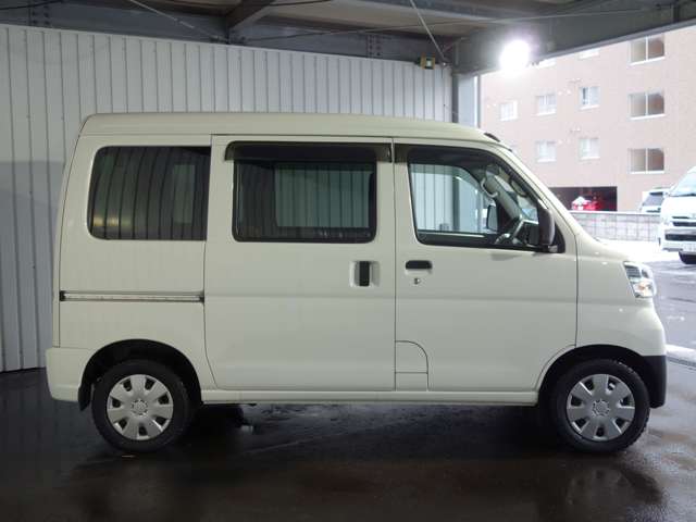 ダイハツ ハイゼットカーゴ ６６０ スローパー リヤシートレス仕様 折リ畳ミ補助シート付キ ４ＷＤ H30年 (北海道) 99