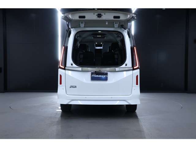 日産 セレナ ２．０ ハイウェイスターＶ ４ＷＤ R5年 (北海道) 99