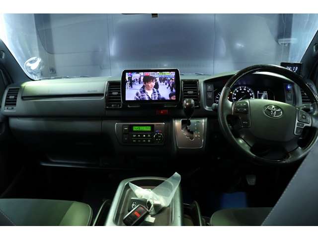 トヨタ ハイエースバン ２．８ スーパーＧＬ ダークプライムＩＩ ロングボディ ディーゼルターボ ４ＷＤ R5年 (北海道) 99