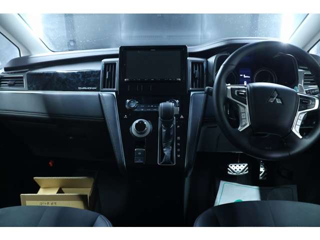 三菱 デリカ　Ｄ：５ ２．２ シャモニー 電動サイドステップ装着車 ディーゼルターボ ４ＷＤ R7年 (北海道) 99