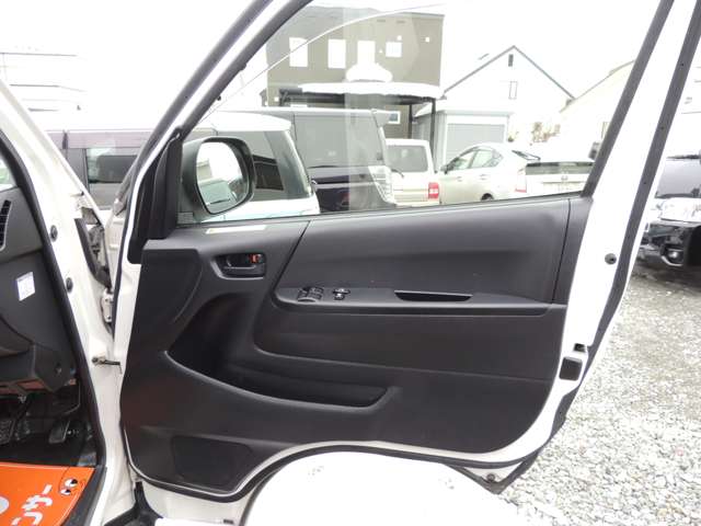 トヨタ レジアスエースバン ３．０ ＤＸ ロングボディ ＧＬパッケージ ディーゼルターボ ４ＷＤ H29年 (北海道) 99