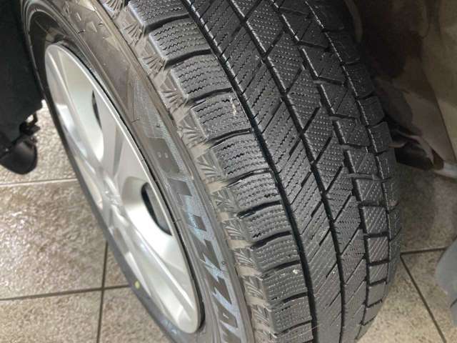 日産 ノート １．２ Ｘ ＦＯＵＲ Ｖセレクション プラスセーフティ ４ＷＤ H27年 (北海道) 99
