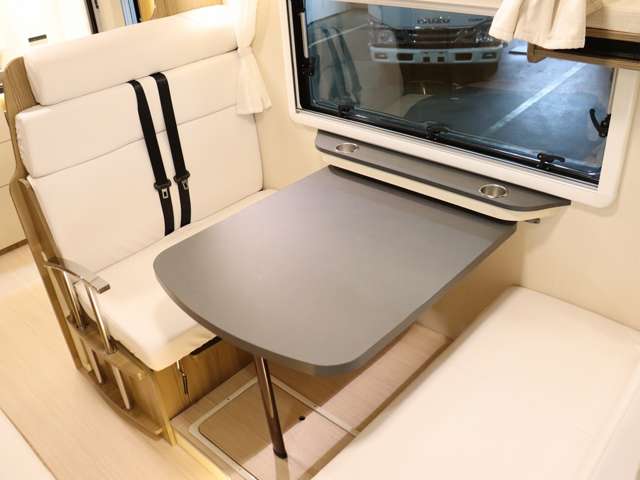 トヨタ カムロード キャンピング R7年 (北海道) 99