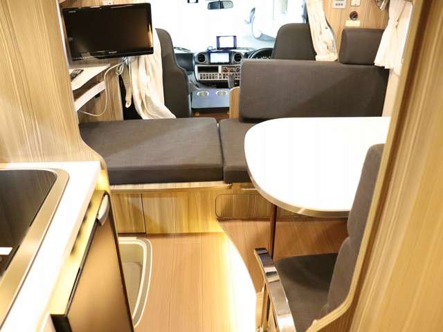 トヨタ カムロード キャンピング R4年 (北海道) 99