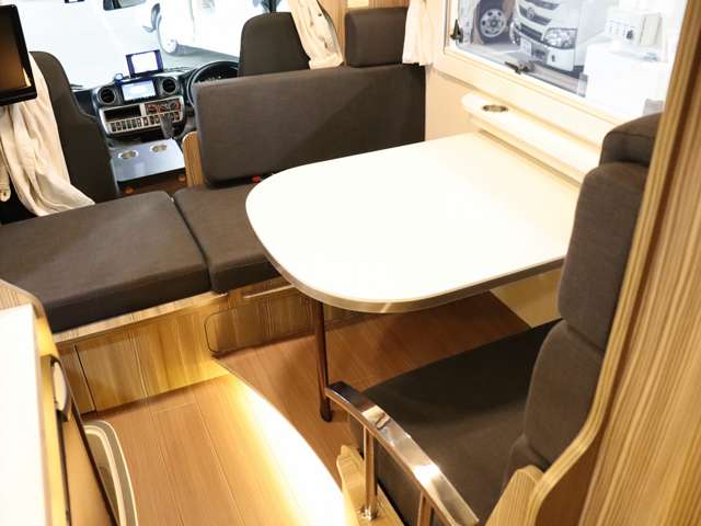 トヨタ カムロード キャンピング R4年 (北海道) 99