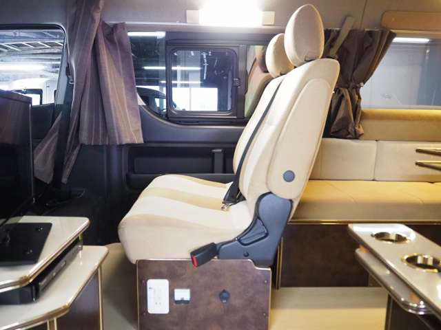 トヨタ ハイエースバン キャンピング H29年 (北海道) 99