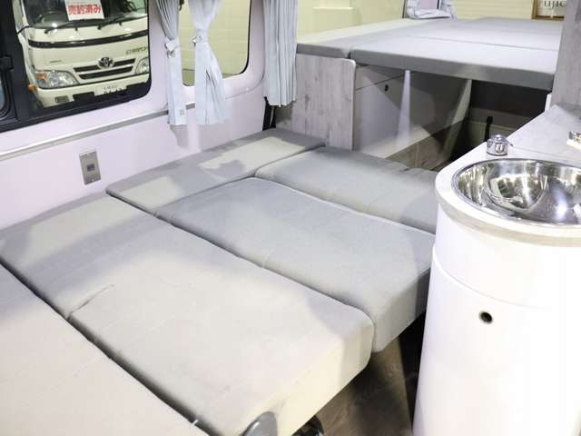 トヨタ ハイエースバン キャンピング R3年 (北海道) 99