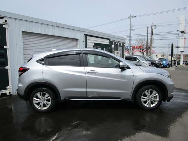 ホンダ ヴェゼル １．５ ハイブリッド Ｘ ４ＷＤ H27年 (北海道) 99