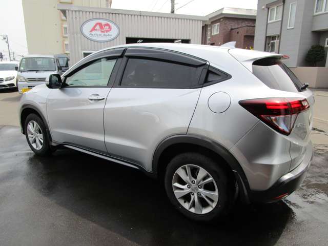 ホンダ ヴェゼル １．５ ハイブリッド Ｘ ４ＷＤ H27年 (北海道) 99