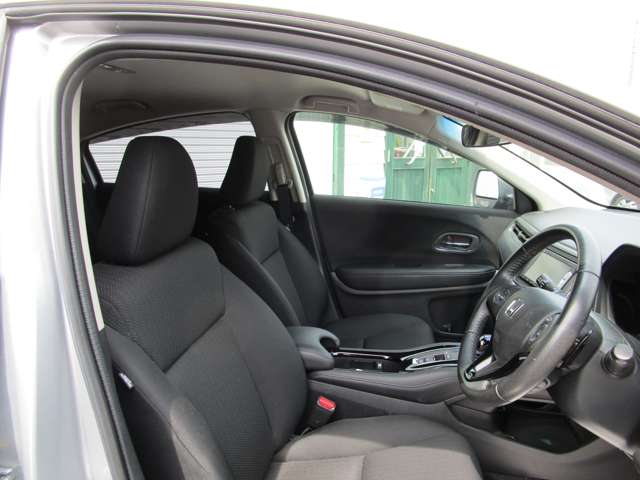 ホンダ ヴェゼル １．５ ハイブリッド Ｘ ４ＷＤ H27年 (北海道) 99