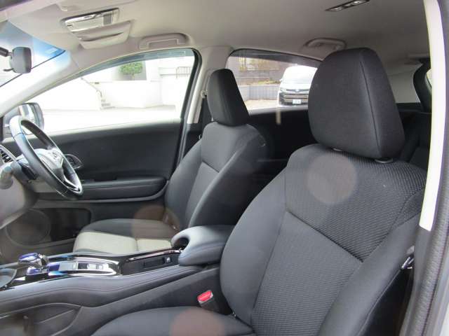 ホンダ ヴェゼル １．５ ハイブリッド Ｘ ４ＷＤ H27年 (北海道) 99